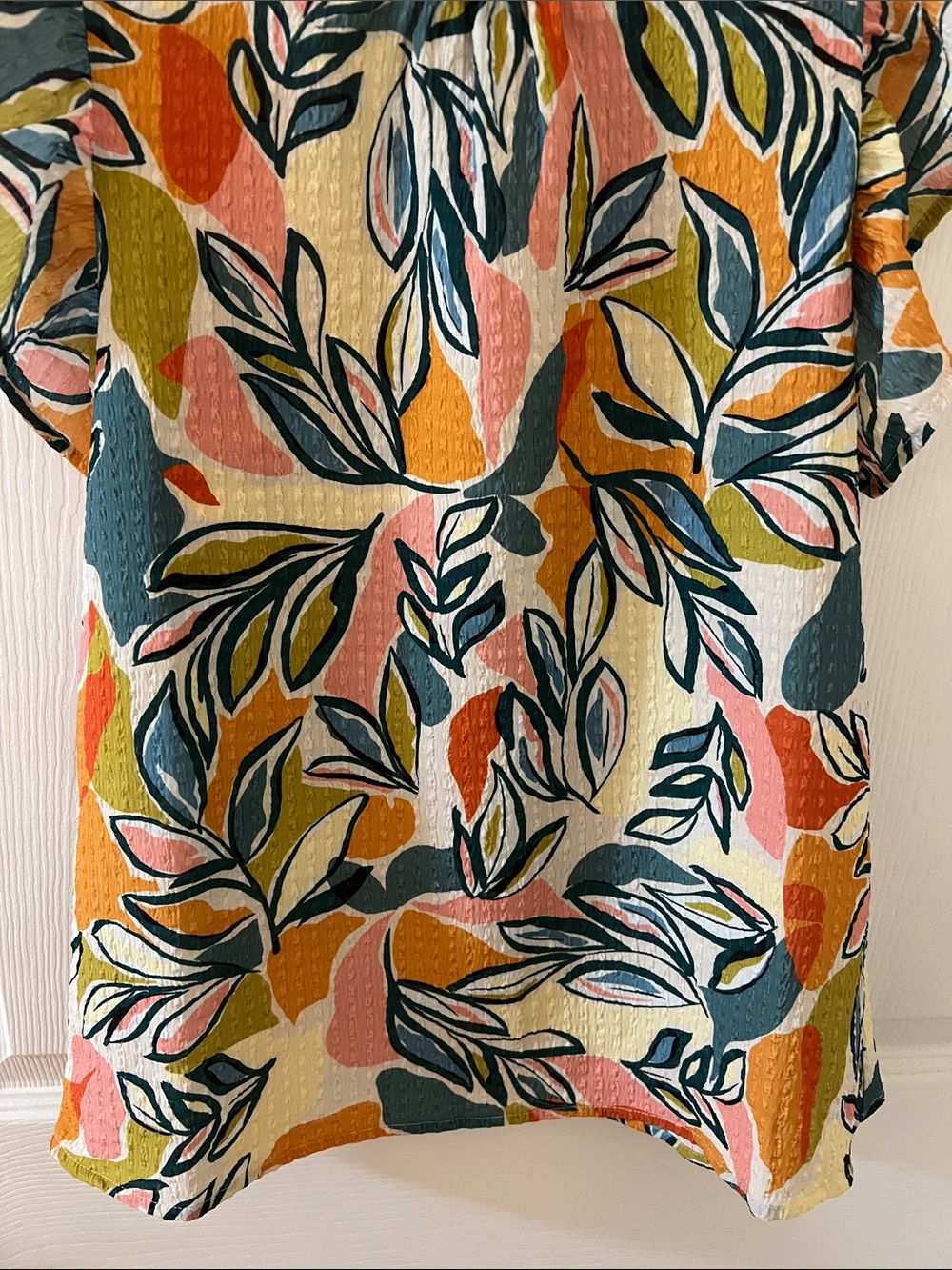 THML Multicolor Leaf-Print Ruffle Sleeve Top - Picture 4 of 7